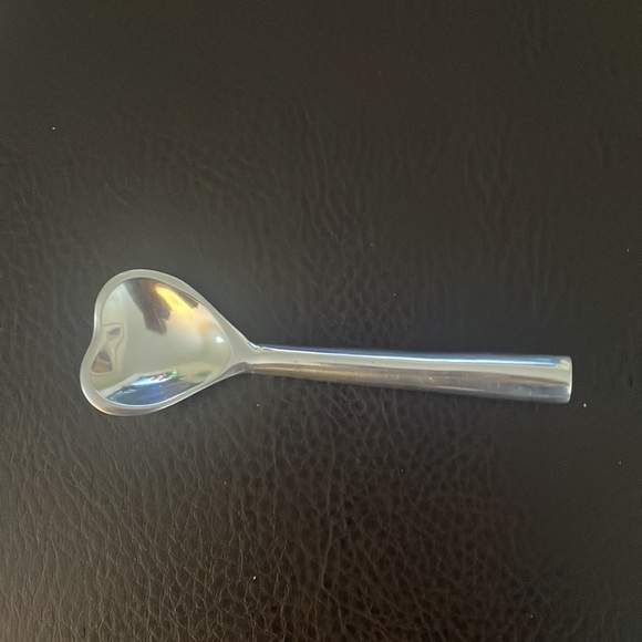 Heart Dish With Matching Heart Spoon - Picture 2 of 4